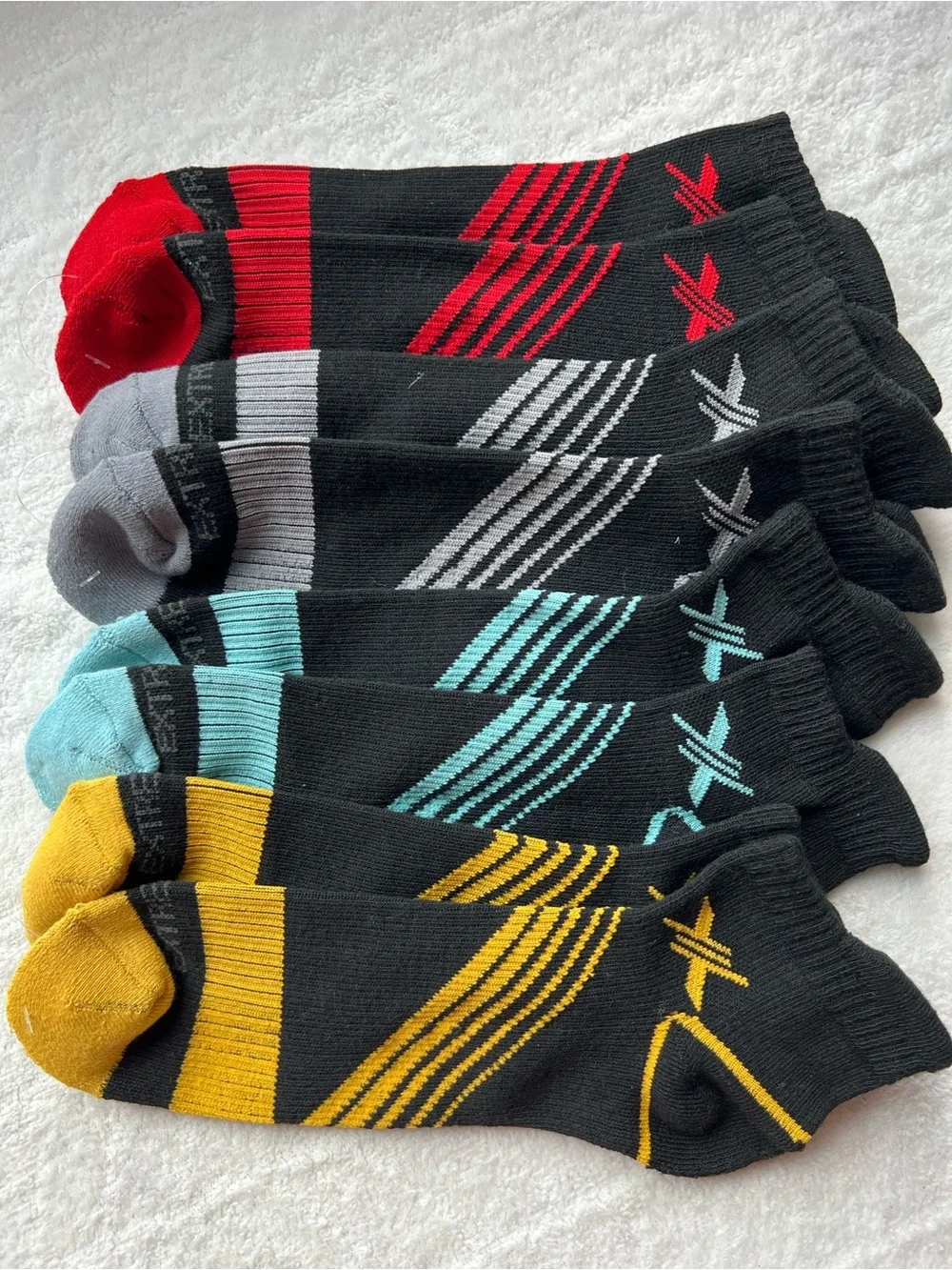 (4) Extreme Fit Compression Ankle Socks -Unisex